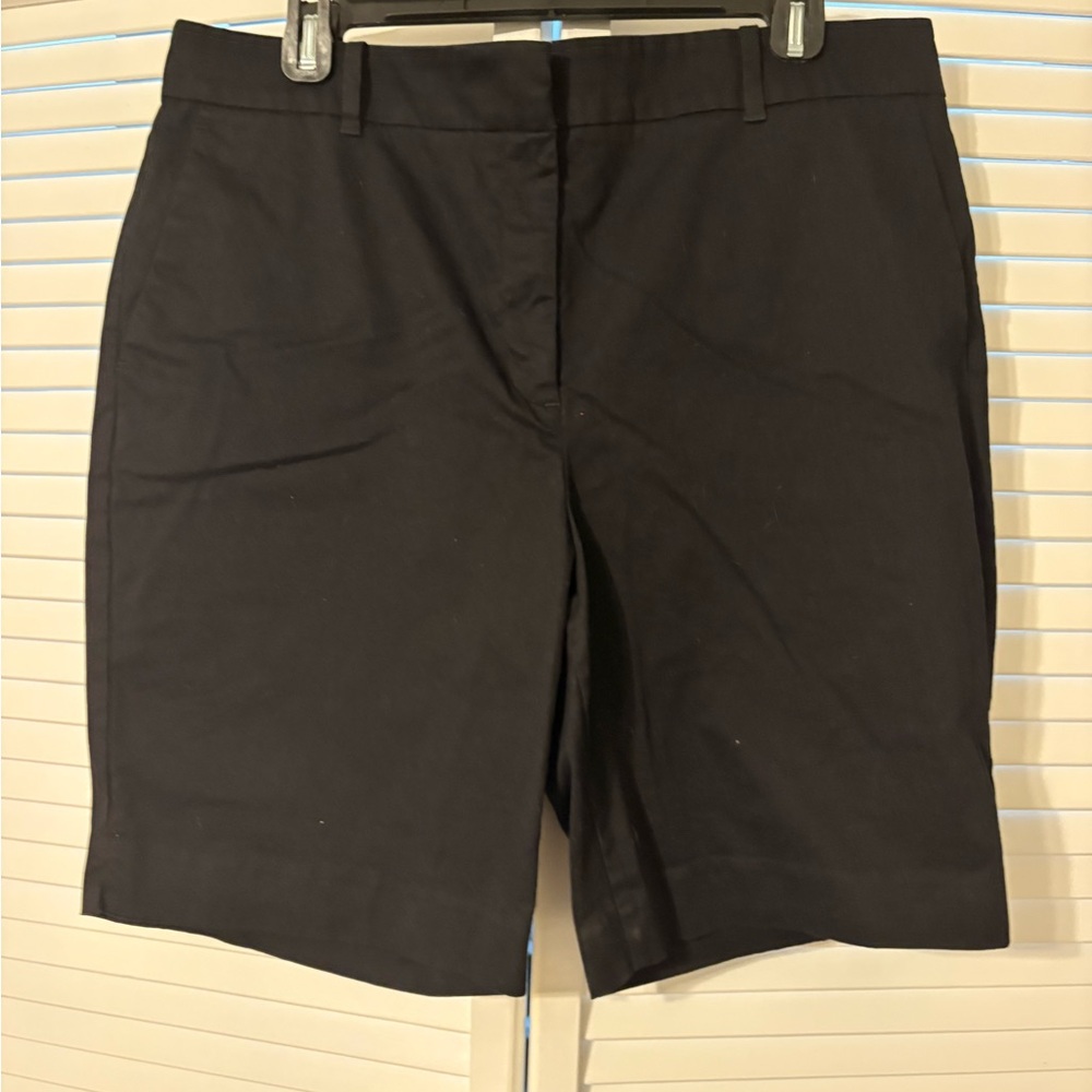 Ann Taylor Black Women's Bermudas